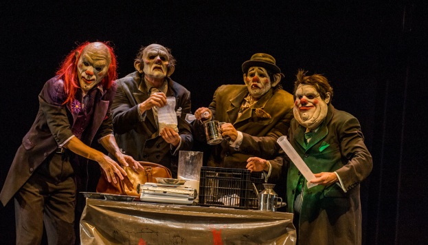 gagafather 1--623x356