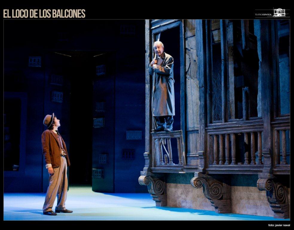 loco_balcones_escena_02